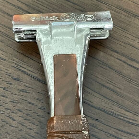 Vintage Schick Grip Razor Tennis Racket Wrapped Handle Brown Single Edge Safety - Picture 7 of 15